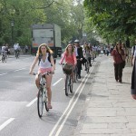 © Tejvan Pettinger ''Cyclists Oxford'' Some rights reserved. Source: Flickr.com